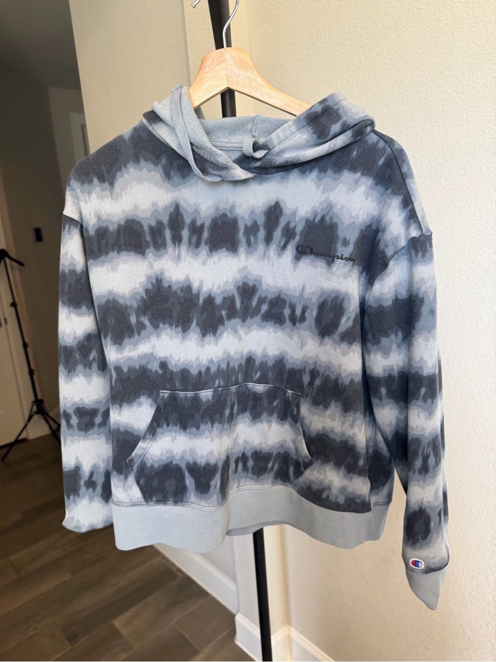 Champion Gray & Black Tie-Dye Hoodie M